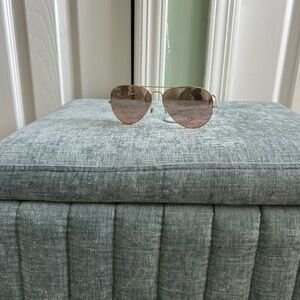 Gold Ray Bans Frame Aviator Sunglasses with brown-Tinted Lenses